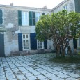 Chaque année, plus de 100 000 personnes peuple l’ile de ré. Entre résidents locaux et résidents secondaires et vacanciers, le mélange est parfait. Pour les locaux, le logement n’est en […]