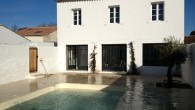 Localisation: La Noue&nbsp; Type de logement: Maison (neuve) Saison de location: Location saisonnière Budget par semaine: De 800€ à 3500€ Description de la location: Belle maison (toute neuve!) avec piscine...